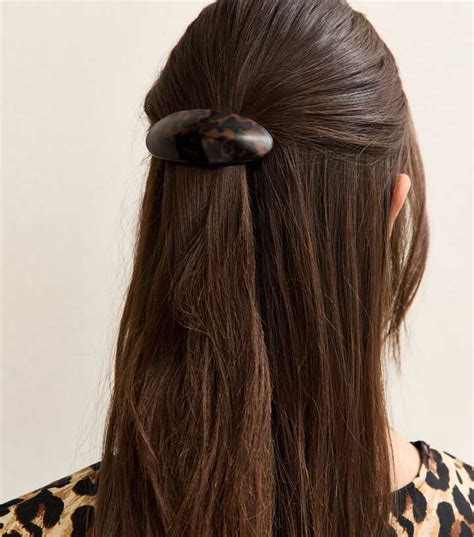 Brown Tortoiseshell Oval Hair Clip | New Look