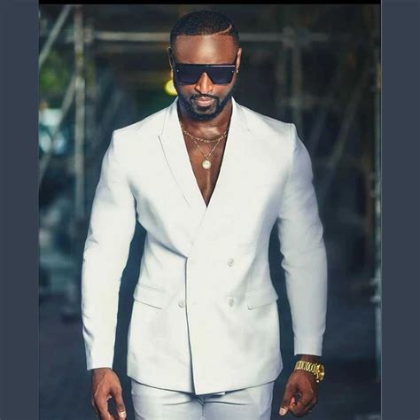 Business Man with White Suit 的图像结果