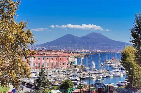 Vista panoramica dal Molo Siglio, Napoli