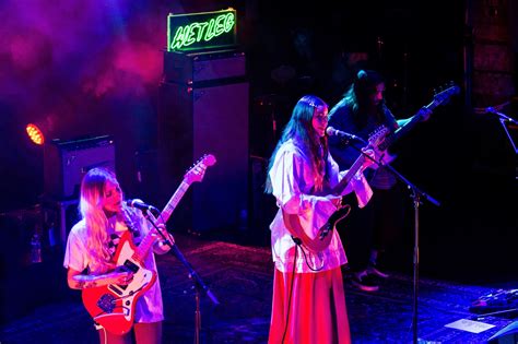 Review: Wet Leg Transcends the Buzz with Chicago Debut at Thalia Hall ...