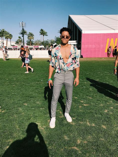 Coachella Street Style 2018 | Coachella outfit men, Festival outfits ...