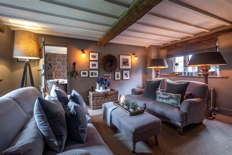 modern cottage lounge ideas