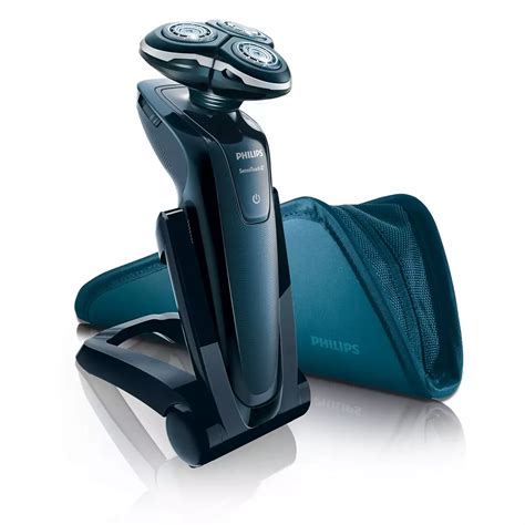Shaver series 9000 SensoTouch Wet & dry electric shaver RQ1250/16 | Philips