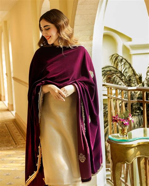 Shop Surkh Purple Solid Velvet Shawl for Women Online in India at Aachho