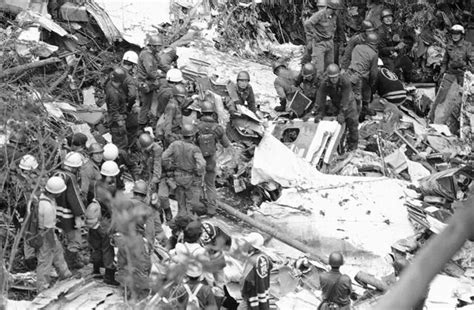 日航“123”航班空难，包括影星在内524人遇难，事故源于铆钉缺失_飞机