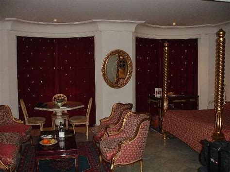 HOTEL LA MAISON-BLANCHE (Tunis) - Hotel Reviews, Photos, Rate ...