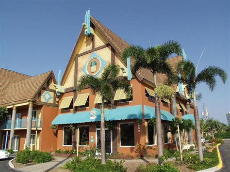 Wakulla Suites Beachfront Miami Florida USA with Hostels247.com