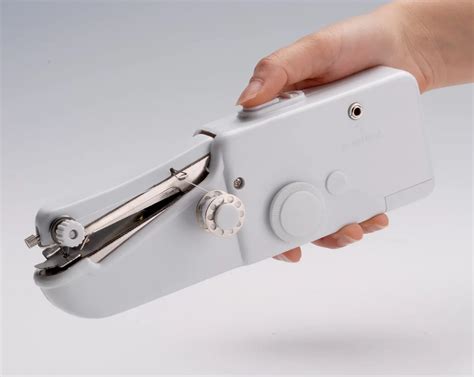 SINGER Handheld Sewing Machine - the best handy sewing machine for ...