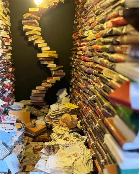 1:12 scale Book Nook inspired by The Raw Shark Texts! : r/dioramas