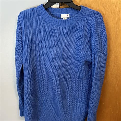 medium blue cable knit Kohls sweater! Never worn! - Depop
