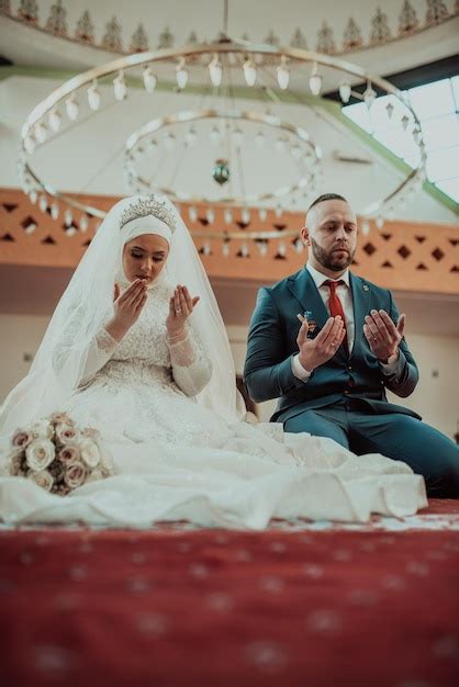 Muslim Wedding Bride 的图像结果