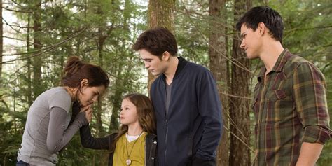 Twilight: How Renesmee Cullen’s Powers Change Vampires