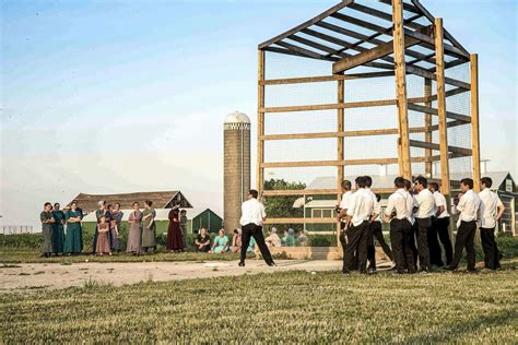 Amish vs Mennonite: Difference and Comparison