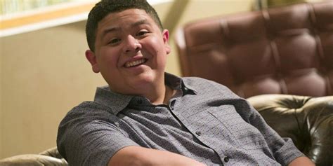 Modern Family Ages Each Season at Jaxon Burnett blog