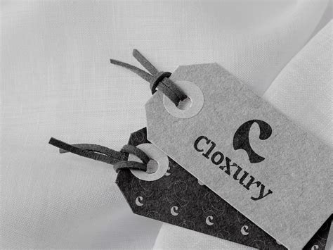 Identity Clothes 的图像结果