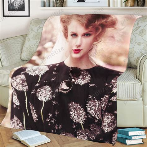 Music Taylor Swift Vintage Mock Jigsaw Blanket - Bluefink