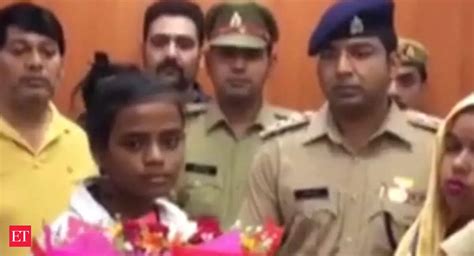 dcp: Uttar Pradesh: 14-year-old girl honoured by Noida DCP for keeping ...