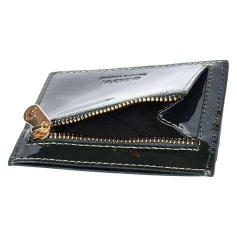 Sassora Genuine Patent Leather Card Holder – RFID Protected, Premium Q