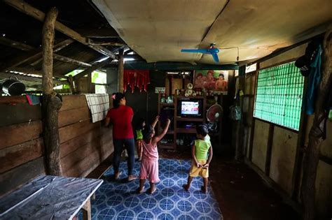 'Normalize' HIV and AIDS conversation at home — group | ABS-CBN News