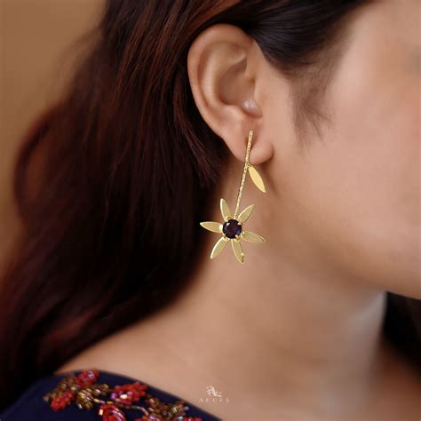 Triton Hammered Stem Flower Glossy Earring – Adore By Priyanka