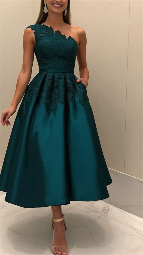 Dressed to Impress 15 Elegant Wedding Guest Looks for Winter Wonderland Weddings in 2025 ...