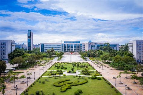 广州大学2021年全国招生7580人，新增两专业、有免试转专业机会 —广东站—中国教育在线