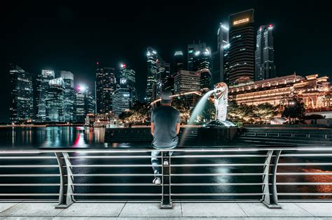 Guillaume Ruchon | The Night Lights of Singapore