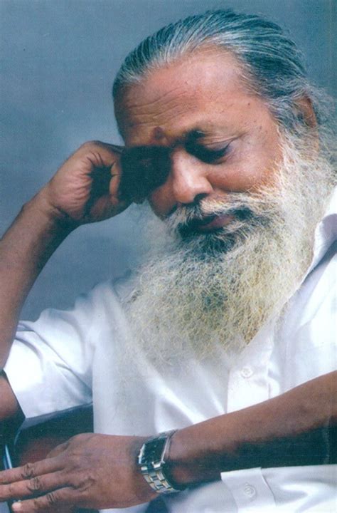 Routemybook - Buy Sarigai Vetti [சரிகை வேட்டி] by Balakumaran ...