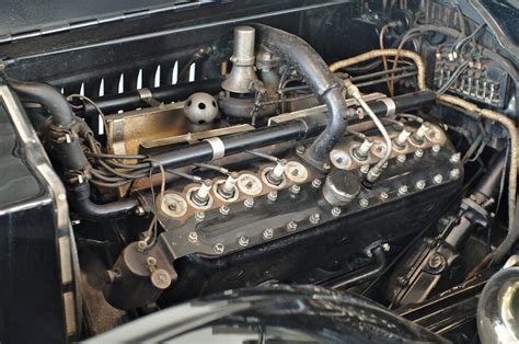 捷豹汽车e类型v12引擎 编辑类库存图片. 图片 包括有 运输, 葡萄酒, 尖齿, 快速, 超级, 汽车 - 56043074