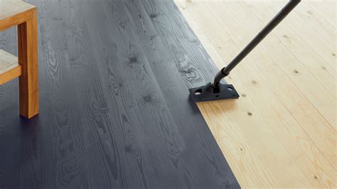 Painting Floorboards: How to Prepare, Repair and Paint | Homebuilding