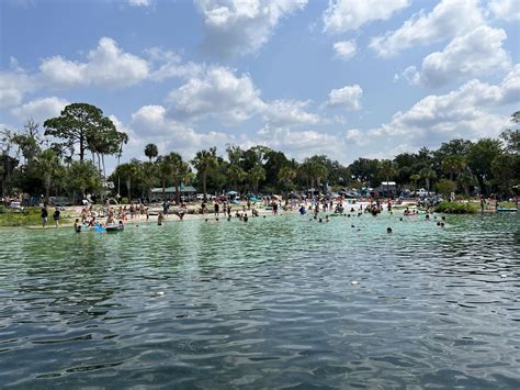 Crystal River travel guide