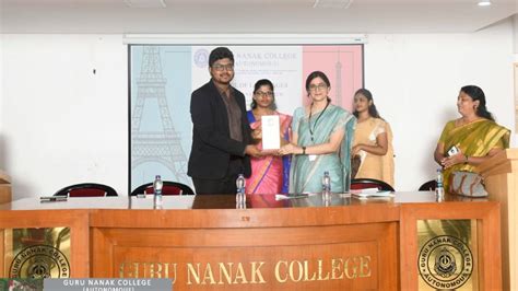 School of Languages | Guru Nanak College