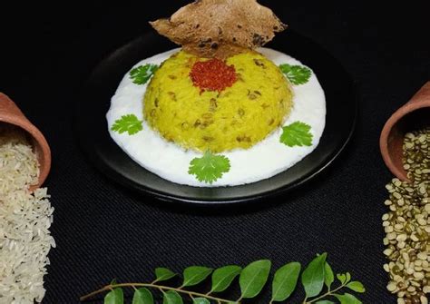 Moongdal Khichdi Recipe by Mamta Pandya - Cookpad
