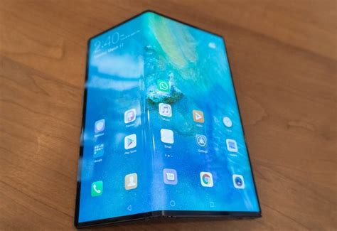 Huawei stelt vouwbare Mate X uit om extra tests te kunnen doen - Tweakers