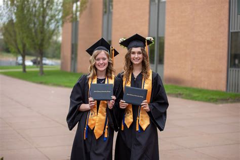 2025 Cambridge Campus Commencement Ceremony, Cambridge-Isanti High ...