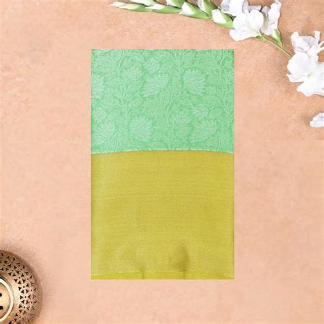 Light Green with Golden-Yellow in Leaf Pattern Design Tanchui Silk Sar ...