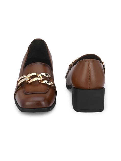 Queen Women's Moccasin with golden chain detail – Delize