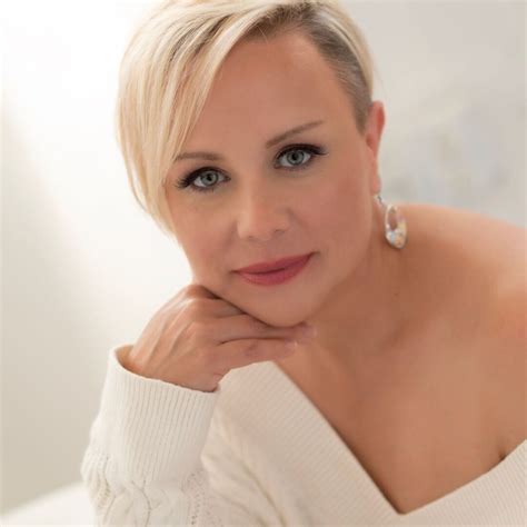 Amazon.in: Nina DeAngelo: books, biography, latest update