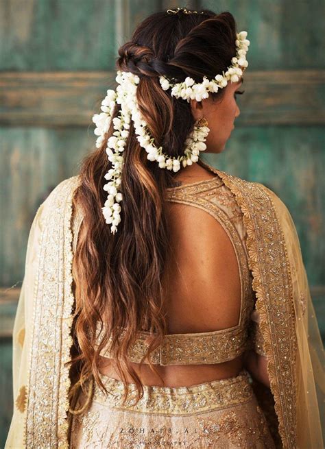 Work It! 12 Earrings With Hair Chain Looks For Awesome Bridal Pics