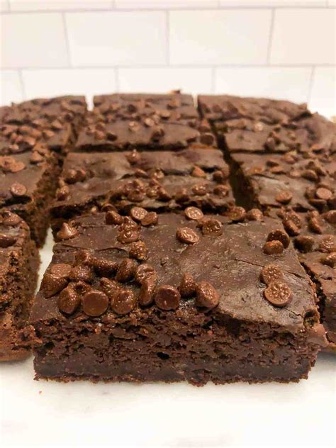 100 Calorie Black Bean Brownies | Lauren Fit Foodie