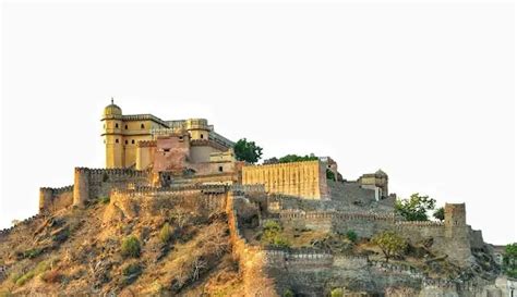 Supreme Court fixes scientific definition of Aravali Hills, halts fresh ...