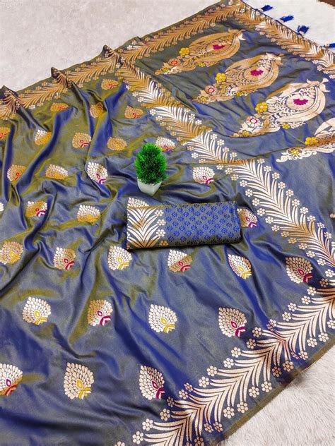 Nectarous Grey Soft Banarasi Silk Saree With Phenomenal Blouse Piece ...