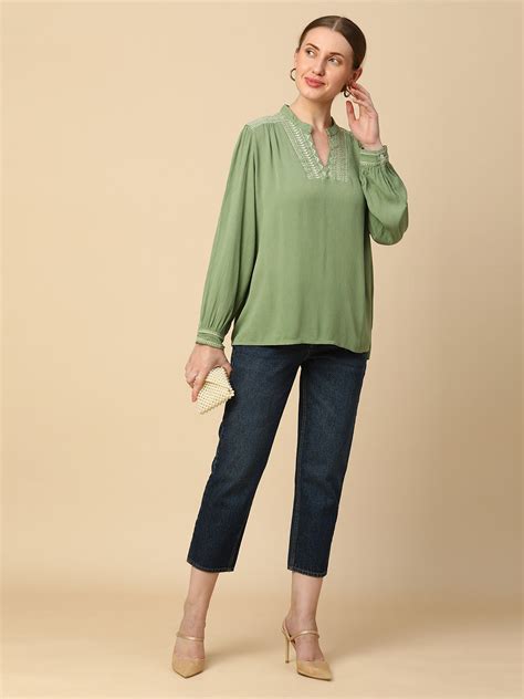 CHEMISTRY CRINKLE RAYON EMBROIDERED TUNIC TOP – Chemistry