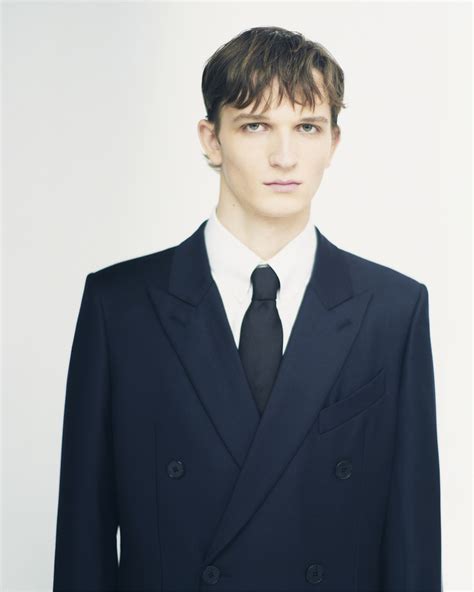 L'univers GIVENCHY : Mode Homme Femme Enfant Luxe | GIVENCHY FR