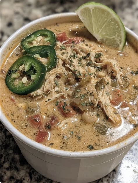 Cajun White Chicken Chili - dynamicdishes.com