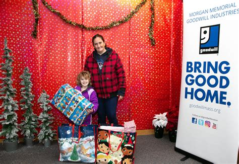Gallery: Youth Holiday Celebration 2023 - Morgan Memorial Goodwill ...