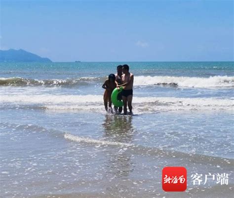 四川女游客在三亚湾溺水 幸好他们及时下水救人-新闻中心-南海网