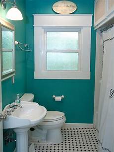 Small Cers With Bathrooms by 20 Small Bathroom Before And Afters Hgtv Small Cers With Bathrooms