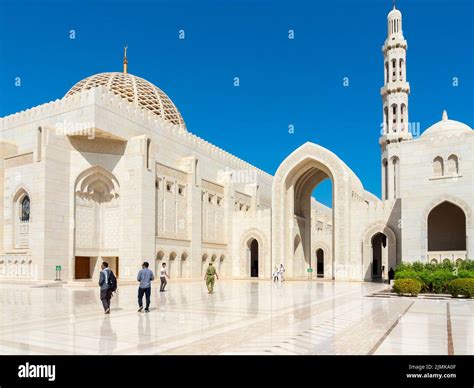 Great Sultan Qaboos Mosque Stock Photo - Alamy