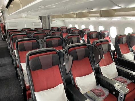 Review: Japan Airlines Premium Economy Boeing 787-9 | meilenoptimieren